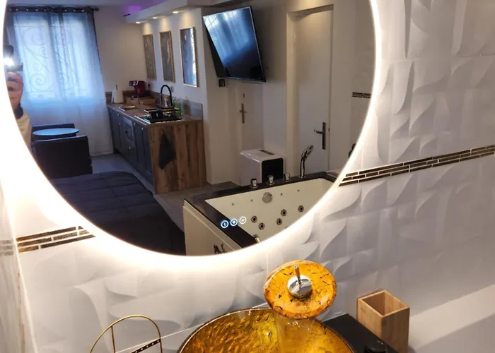 Romantique Avec Jacuzzi 2 Places Διαμέρισμα *